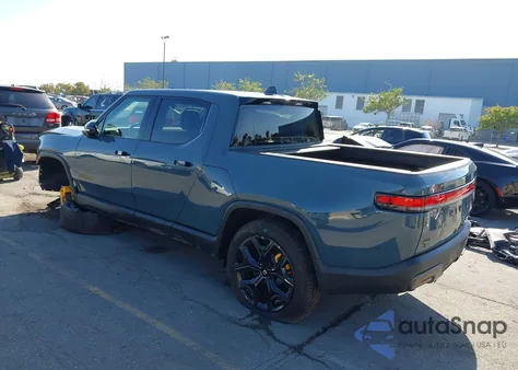 2025 Rivian R1T Ascend Tri Motor Max Pack/Premium Tri Motor Max Pack из США, поврежденный, VIN 7FCTGCAPXSN042441